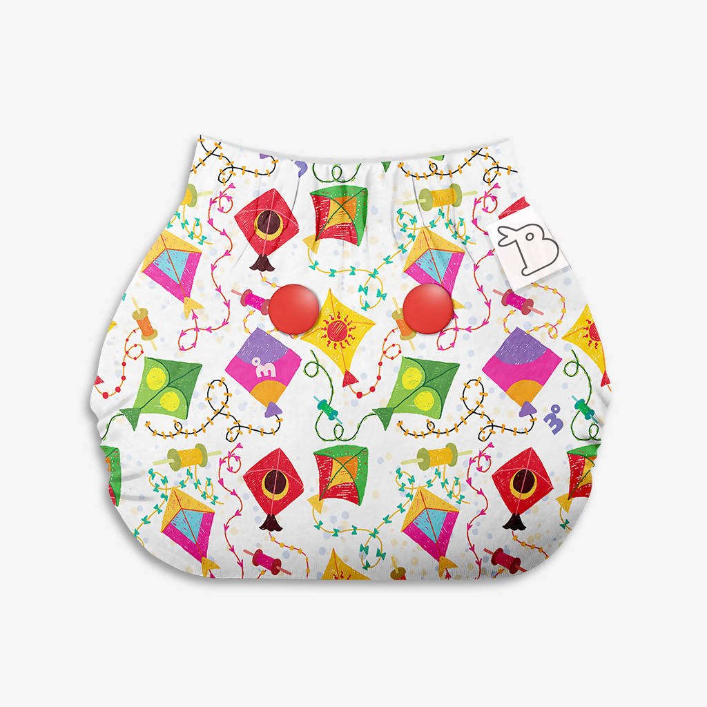 Newborn UNO Cloth diaper + 1 Dry Feel Pad- Coloured Skies